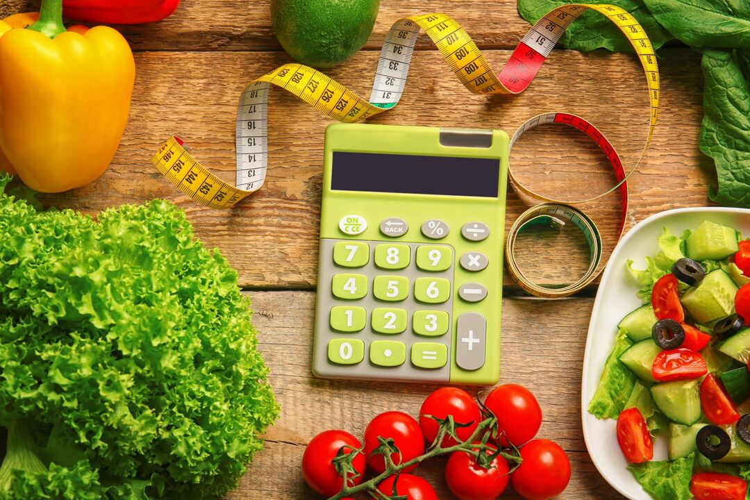 Calcular calorías para bajar de peso usando una calculadora. 
