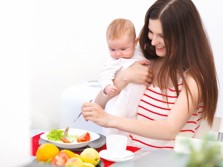 Dieta hipoalergénica para una madre lactante y un bebé. 